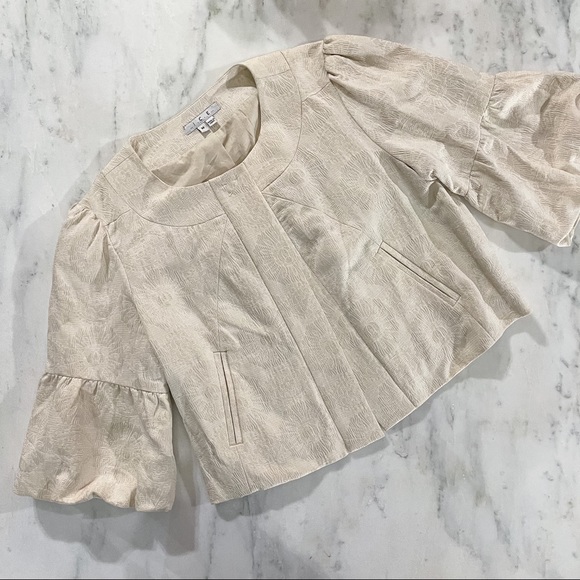 Puffy Sleeve Crop Jacket - Picture 2 of 15